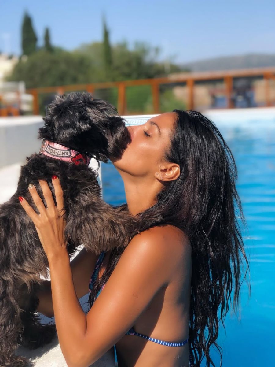 Silvina Escudero junto a Mulata