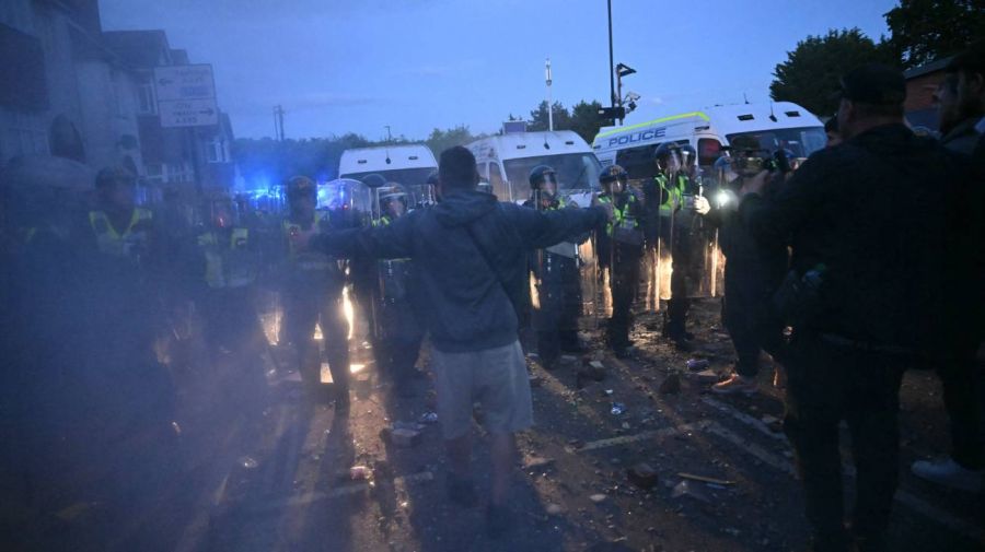 Protestas en Gran Bretaña por el asesinato de un adolescente 04062026