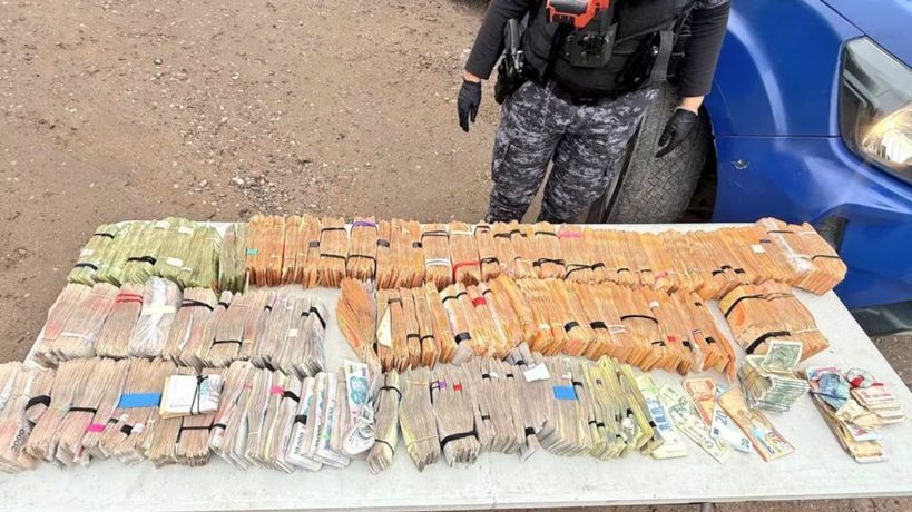 Detuvieron a dos naranjitas con más de $110 millones en efectivo en Córdoba