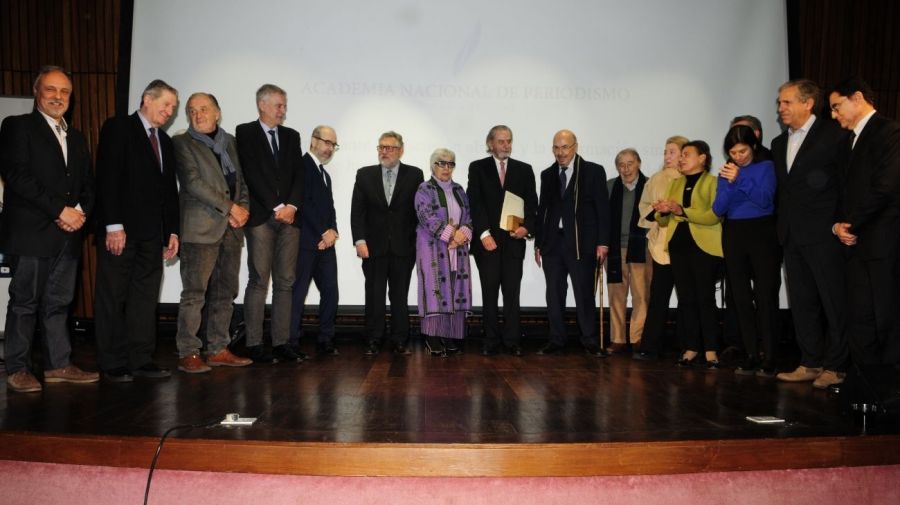 Juan Carlos Maqueda recibió la Pluma de Honor