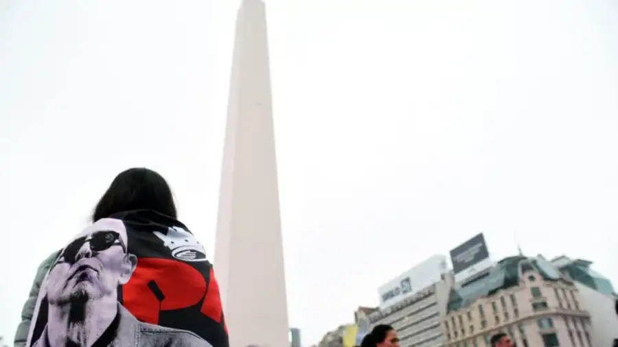 Vigilia en el Obelisco por el Indio