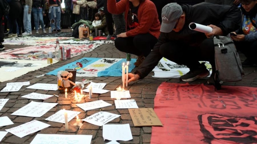 Vigilia en el Obelisco por el Indio