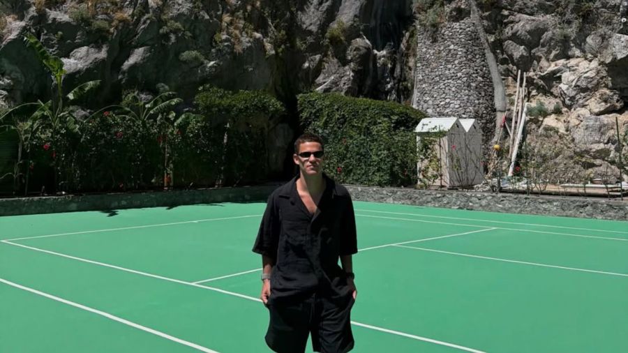 Las vacaciones de Peque Schwartzman y Eugenia De Martino en Italia