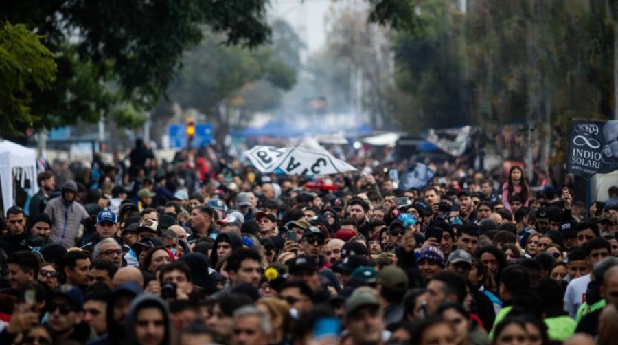 Ricoteros dan el último adiós al Indio Solari en Villa Dominico