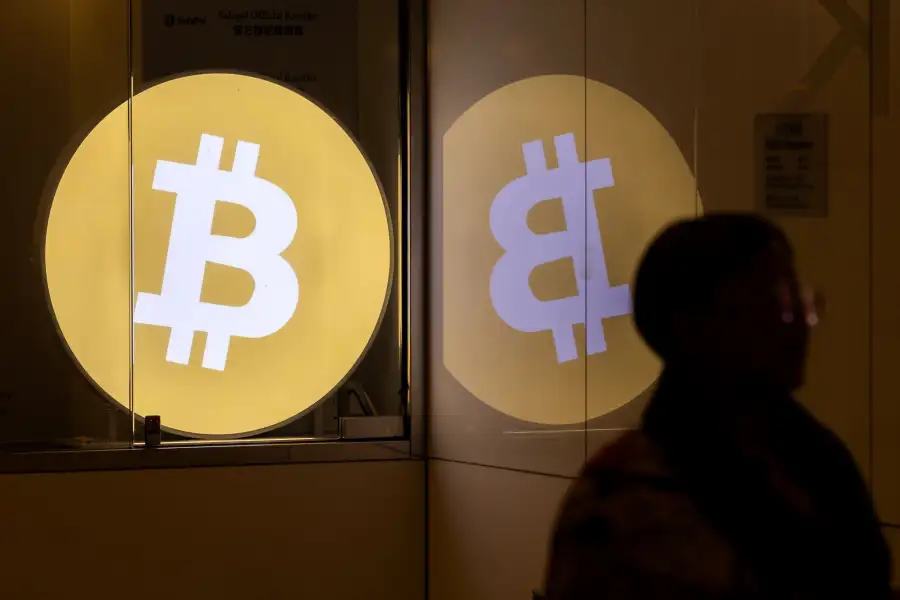Bitcoin Soars Past $120,000 as US Congress Starts 'Crypto Week'