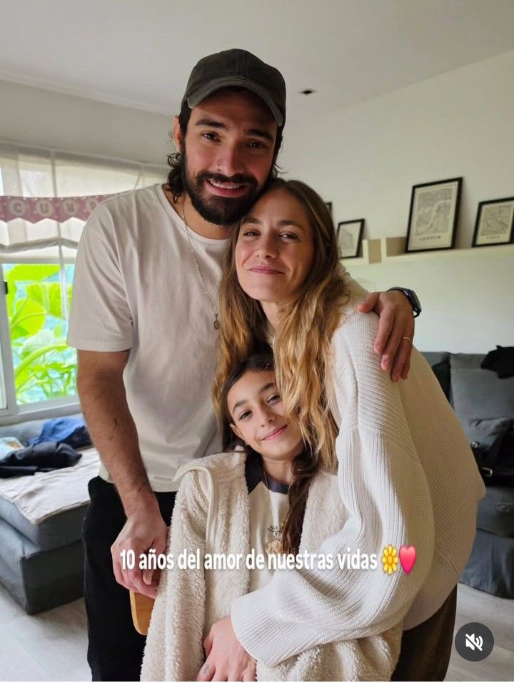 Rocío Igarzábal y Milton Cámara con su hija