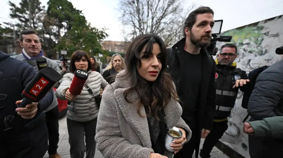 Juicio por la muerte de Maradona: Gianinna Maradona llega al juzgado 09062026
