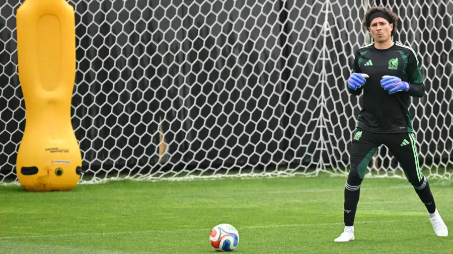 Guillermo Ochoa 11062026