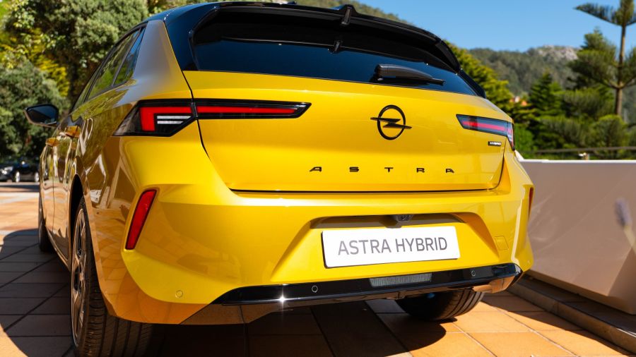Opel Astra 2026: el clásico del Segmento C se renueva con versiones eléctricas, híbridas y diésel