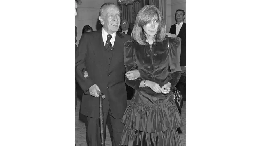Entre polémicas, se cumplen 40 años de la muerte de Jorge Luis Borges.