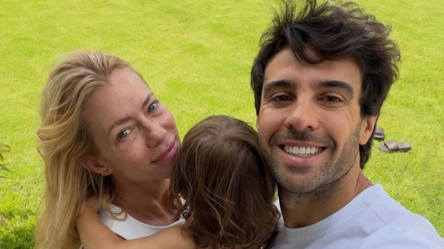 Nicole Neumann, Manu Urcera, Cruz Urcera