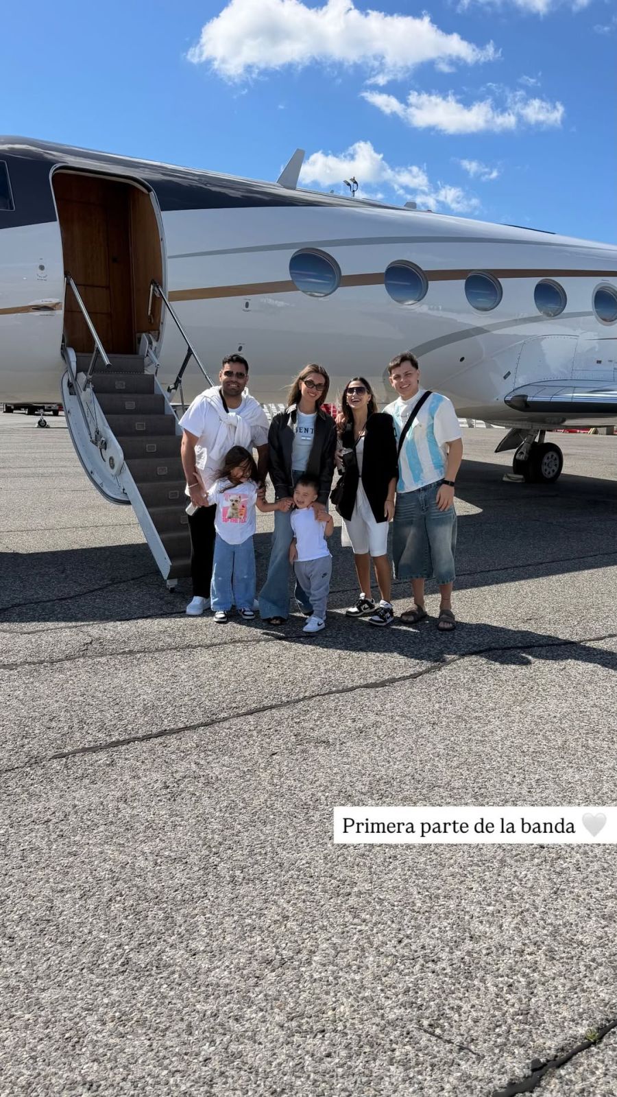 Nina y Theo, hijos de Lautaro Martínez