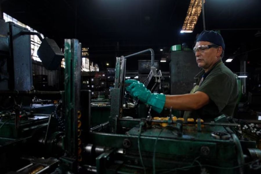 La actividad metalúrgica cayó 6% en lo que va del año: 6 de cada 10 máquinas están paradas.