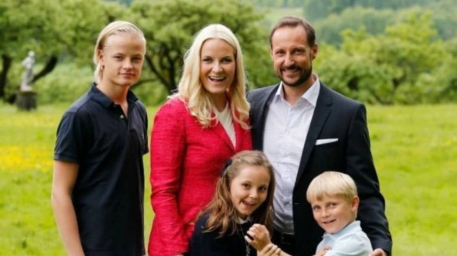 Mette-Marit con su familia 17062026