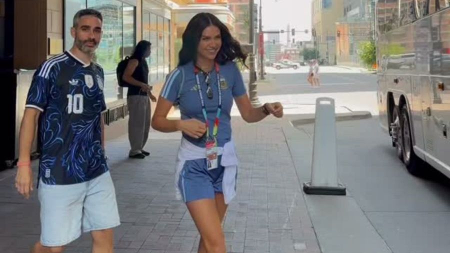 Zaira Nara en Kansas