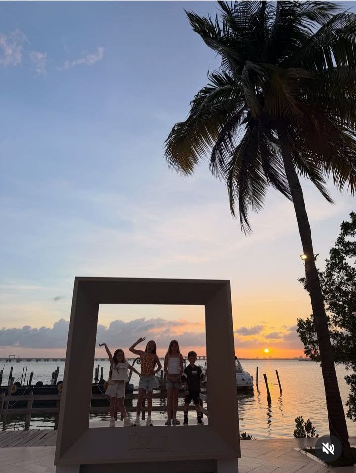 Hijos de Cami Homs en el Caribe 