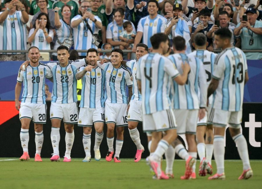 Os sapatos de Lionel Messi são diferentes dos demais