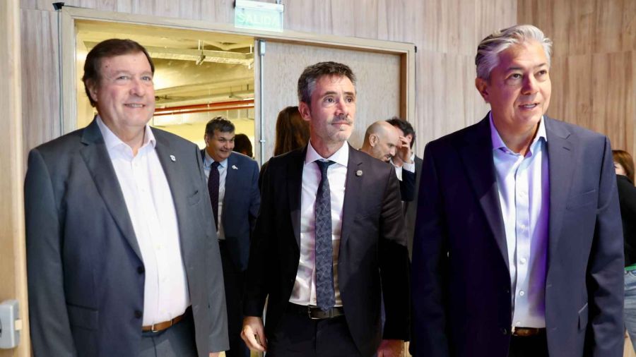 Alberto Weretilneck, Ignacio Lamothe y Rolando Figueroa