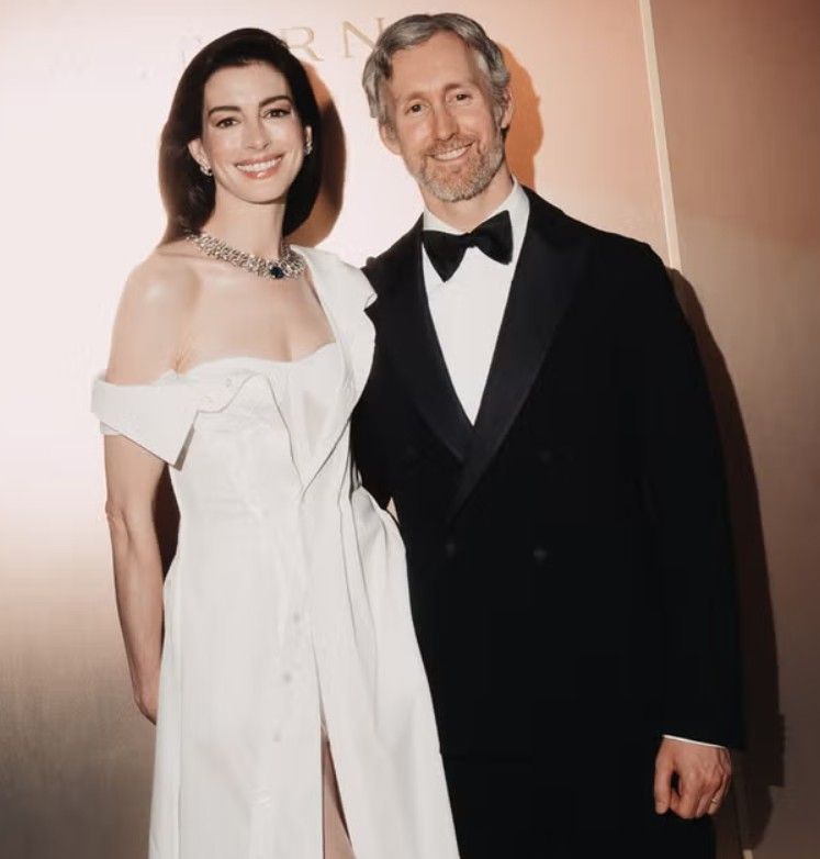 Anne Hathaway y Adam Shulman