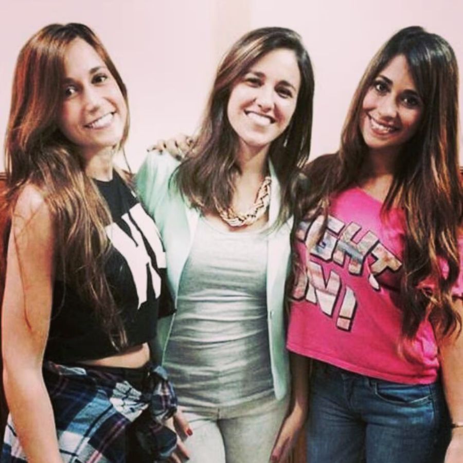 Antonela Roccuzzo y sus hermanas, Carla y Paula Roccuzzo