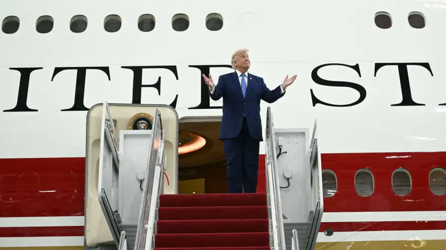 Donald Trump presenta el nuevo Air Force One, obsequio de Qatar 19062026