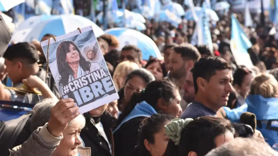 Banderazo por Cristina en Parque Lezama 20062026