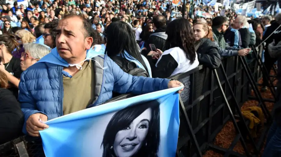 Banderazo por Cristina en Parque Lezama 20062026