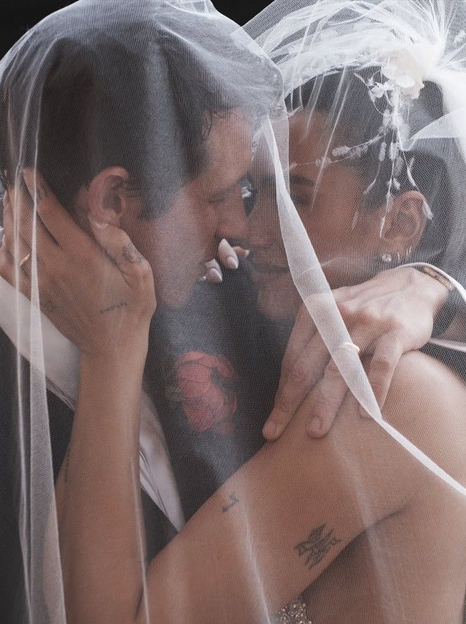Casamiento de Dua Lipa y Callum Turner