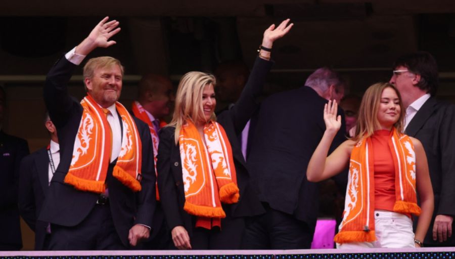 El rey Willem-Alexander de los Países Bajos, la reina Máxima de los Países Bajos y la princesa Ariane de los Países Bajos