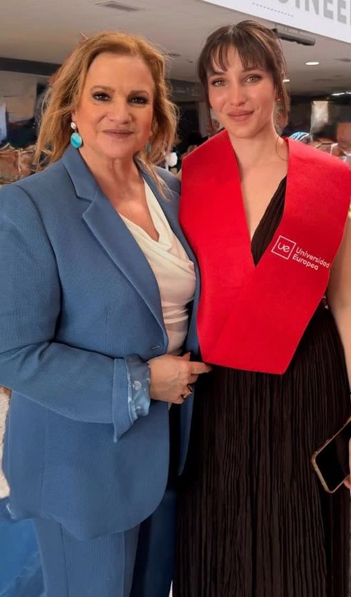 Graduación de Rocío Hazán, hija de Lucía Galán