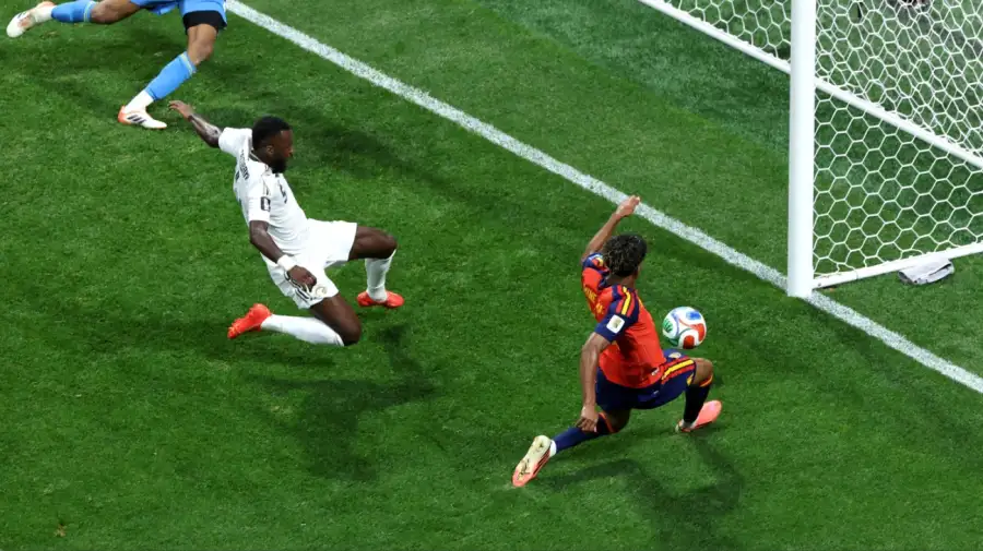 Lamine Yamal marcó su primer gol en Mundiales