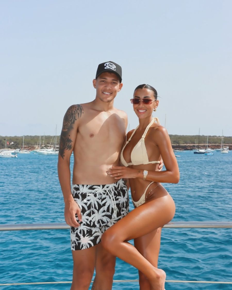 Pareja de Nahuel Molina