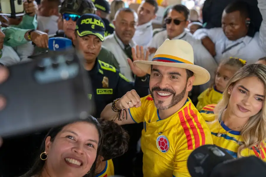 Colombians Vote In Presidential Runoff Election