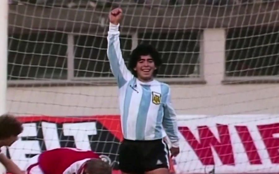 Diego Armando Maradona vs Austria en 1980