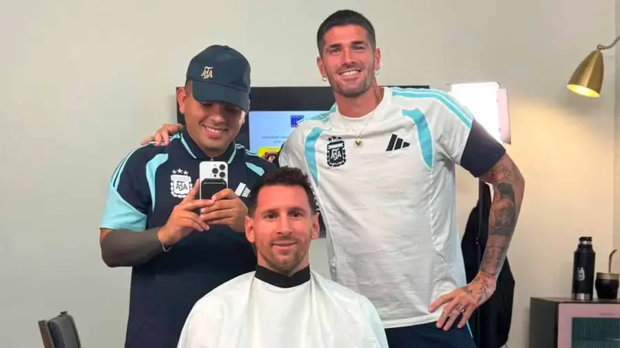 Leo Messi y Rodrigo De Paul 22062026