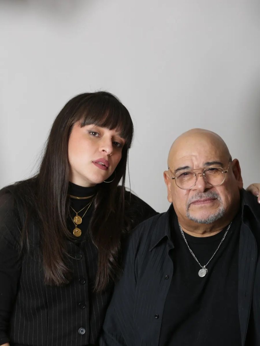 Roly Serrano y su novia