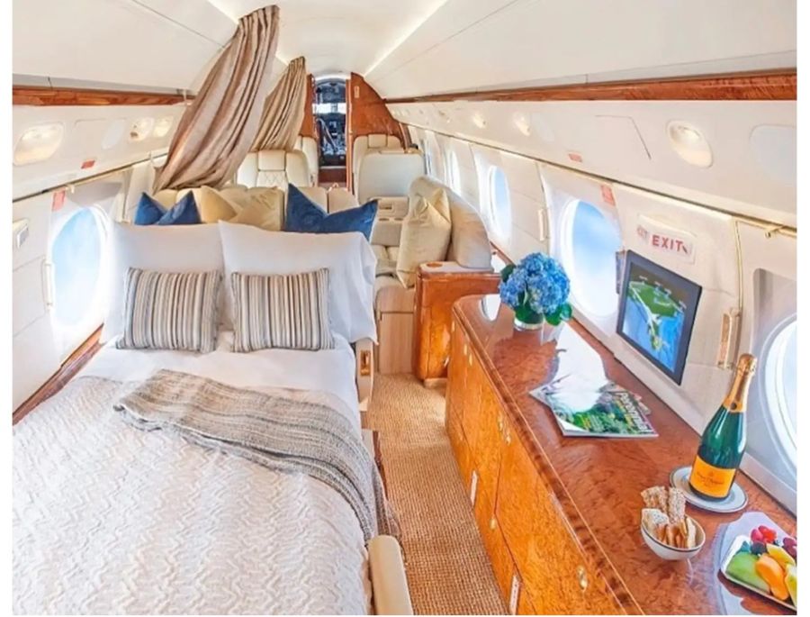 La habitación privada en el avión de Lionel Messi
