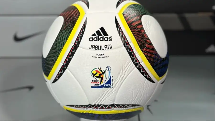La historia del balón mundialista
