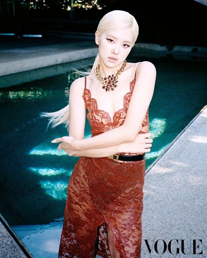 Rosé vestida por YSL para Vogue Korea 2026