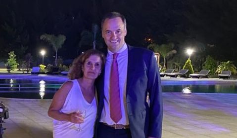 Silvia País y Manuel Adorni