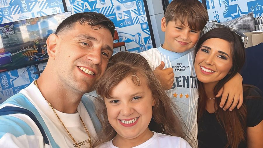 El Dibu Martínez y su familia en Estados Unidos