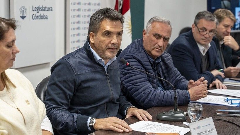 Torres en comisión 