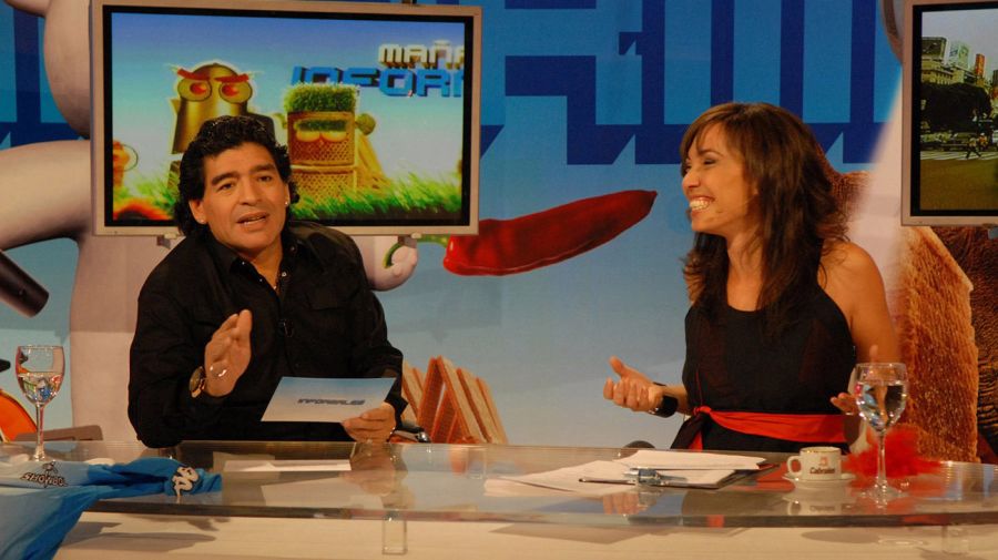 Ernestina Pais con Maradona en 'Mañanas informales' en el 13.