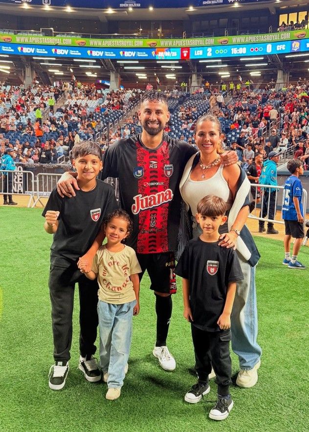 Lucas Trejo y su familia