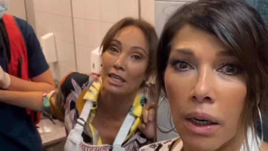 Catherine Fulop y Ernestina Pais