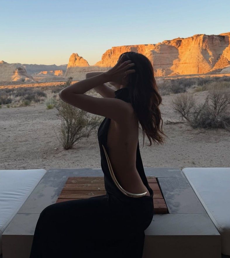 Lisa y un vestido hot
