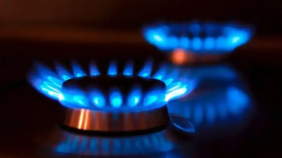 Gas