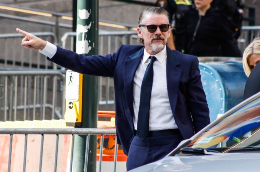 El actor estadounidense Ethan Hawke llega al Madison Square Garden