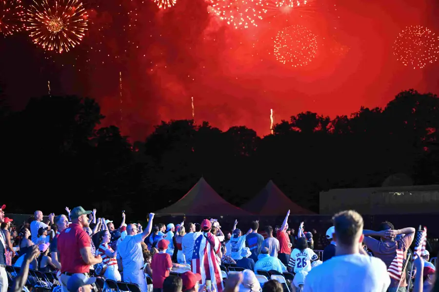 Fuegos artificiales por el 4 de julio de 2026 tras el discurso de Donald Trump