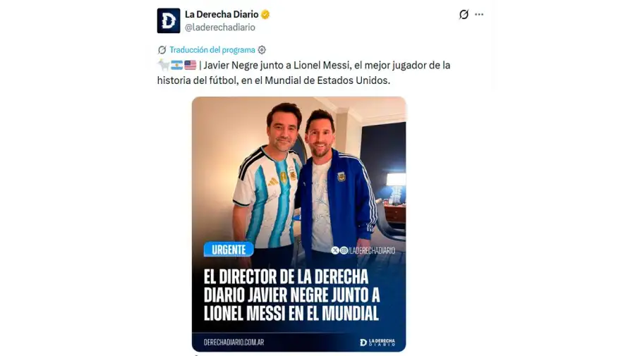Javier Negre junto a Lionel Messi 060720026